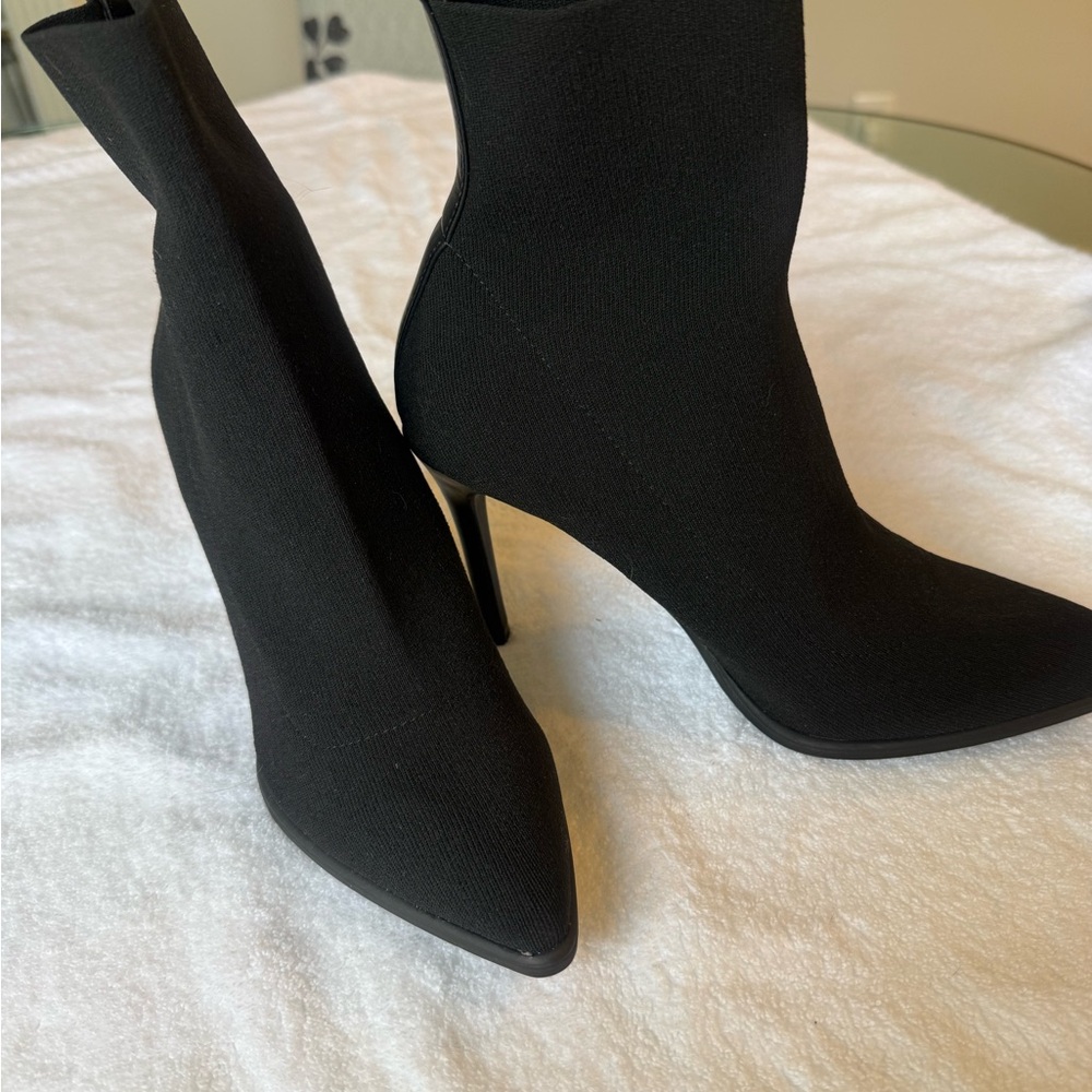 Steve Madden Elegant Black Heeled Boots
